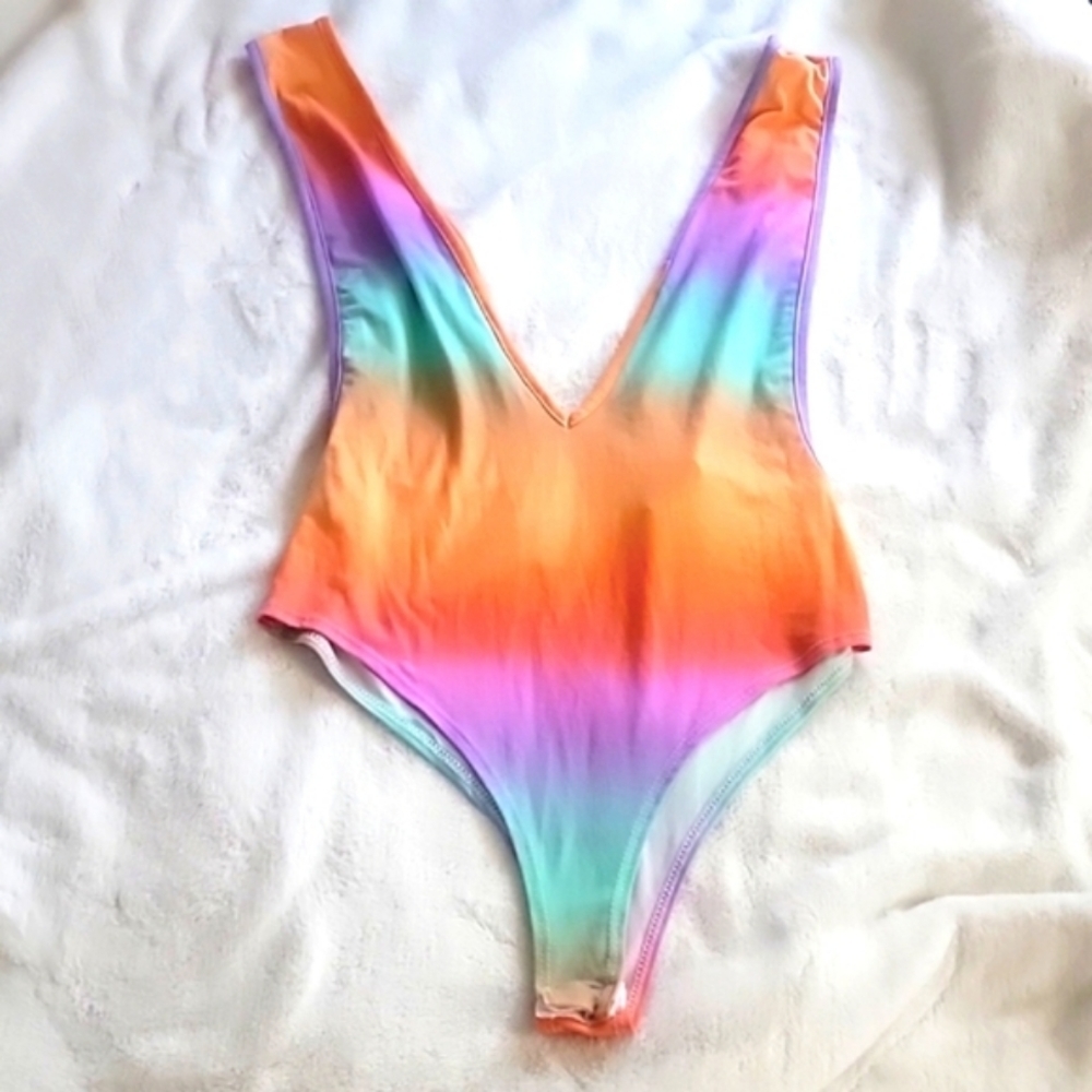 Plunging bodysuit